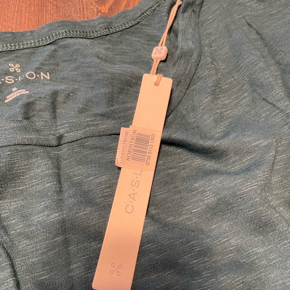 Womens Caslon adjustable Ruched Tshirt, size XL - Picture 5 of 5